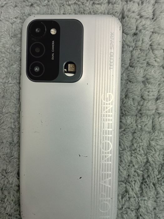 продам  телефон  Tecno spark