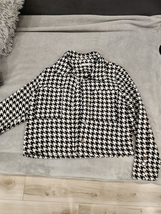 Черно-бяло яке Reserved