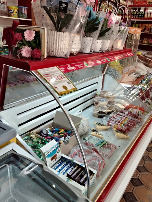 Витрина холодильник