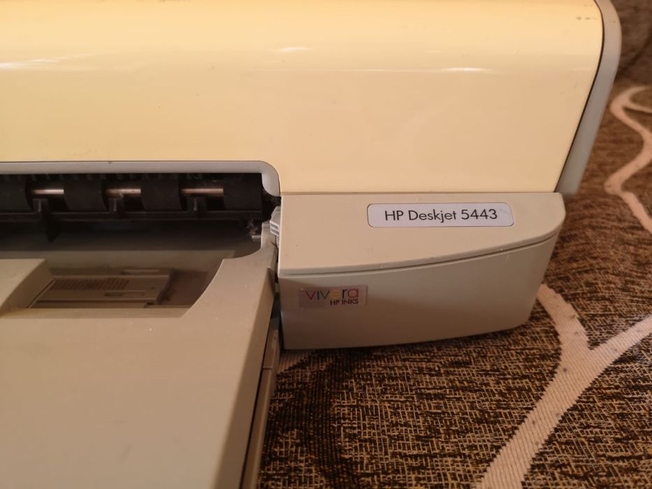 Продам цветной принтер HP Deskjet 5443.