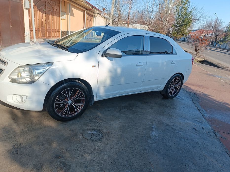 Vossen Diska Balon Cobaltga 215 55 R17 Holati Ideal