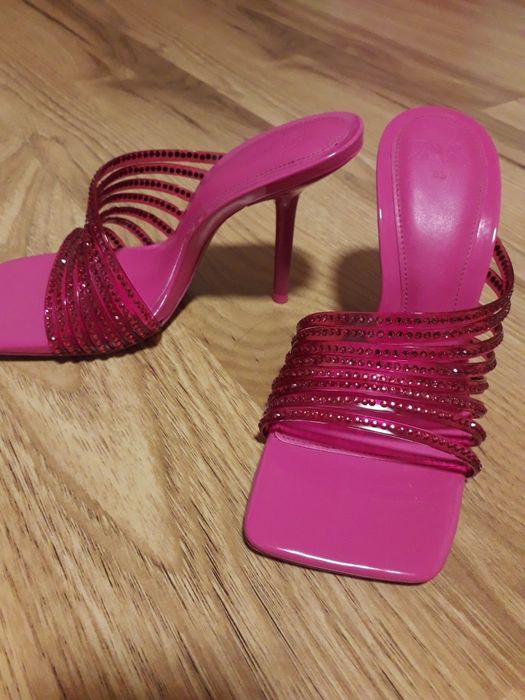 Обувки Зара с камъчета