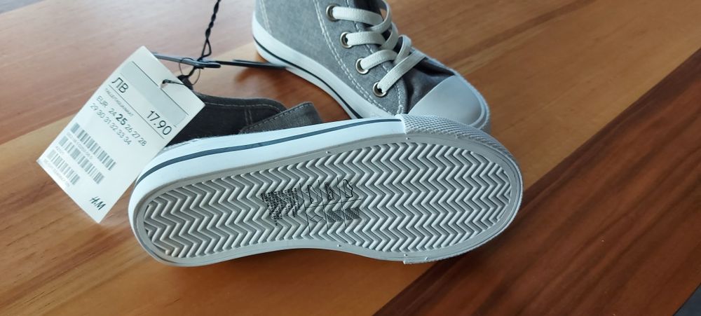 Нови детски платненки H&M размер 25