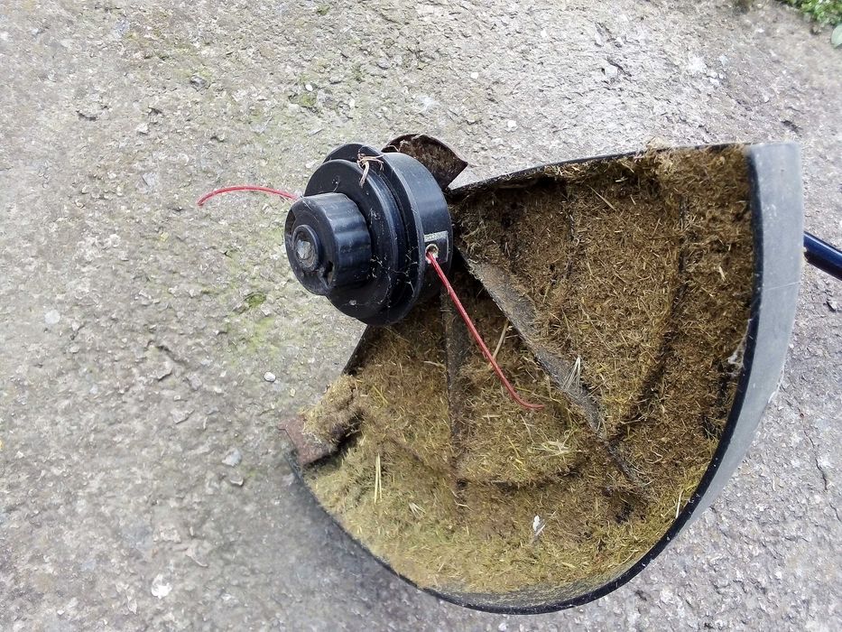 Тример за косене Einhell 1000W