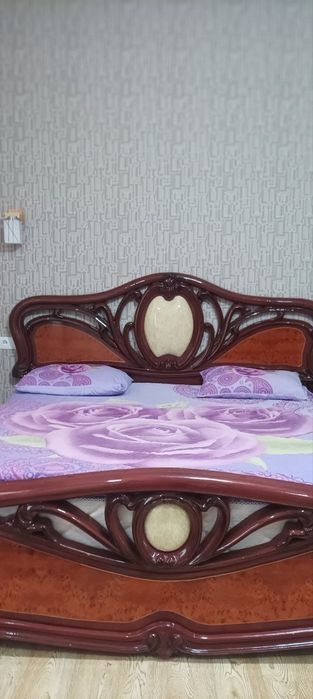 Хитой мебели сотилади
