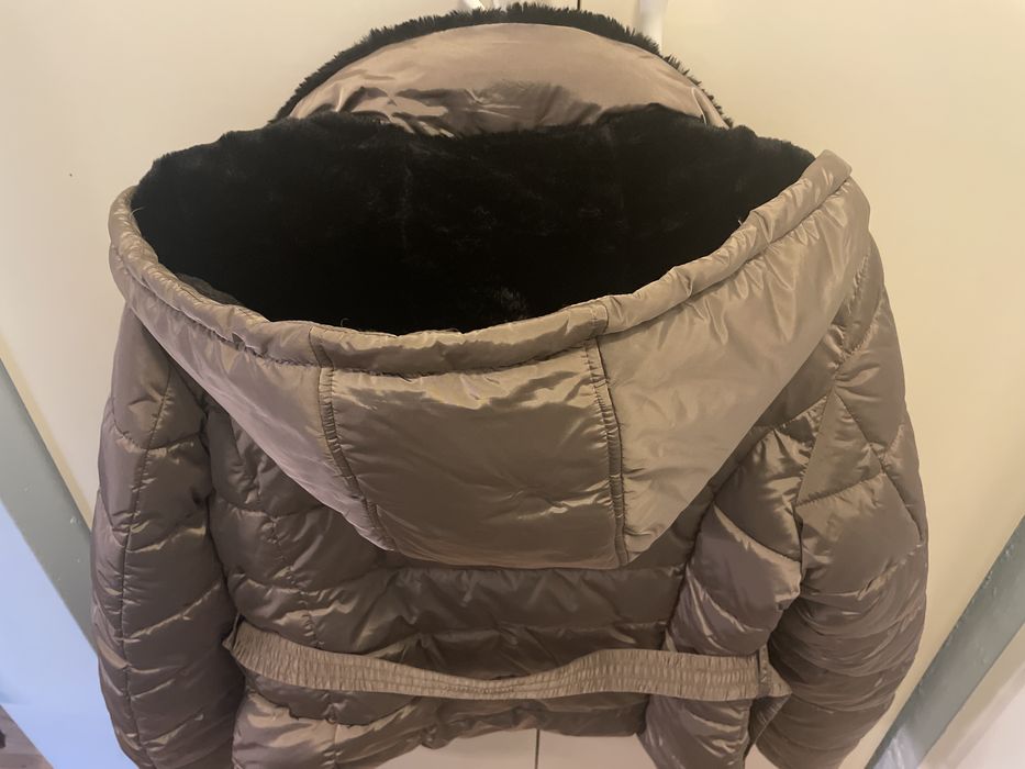 Зимно яке с качулка,2 джоба и колан