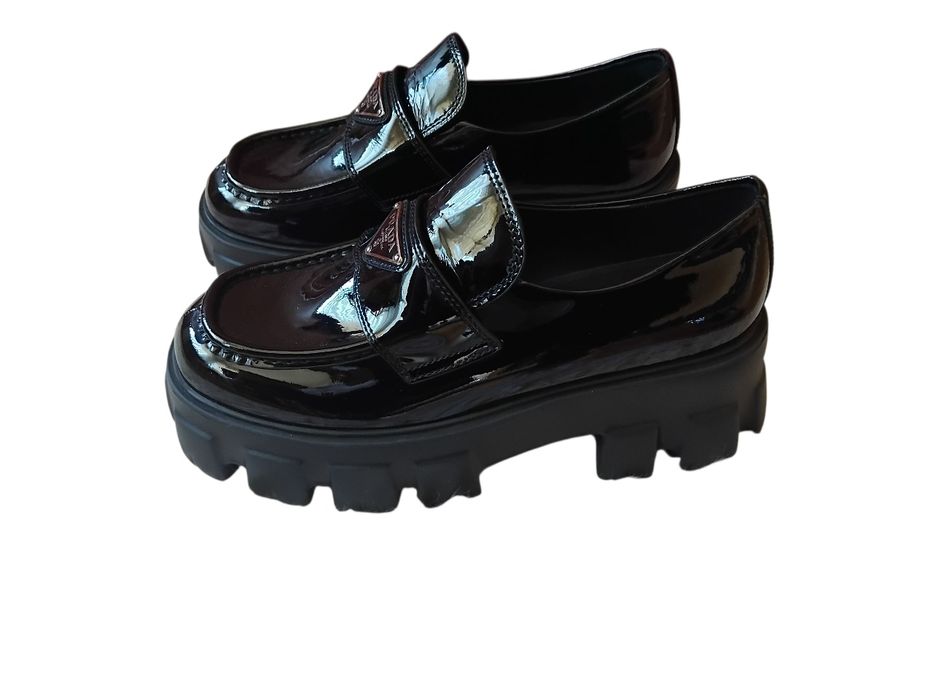 Prada Monolith лак оригинал