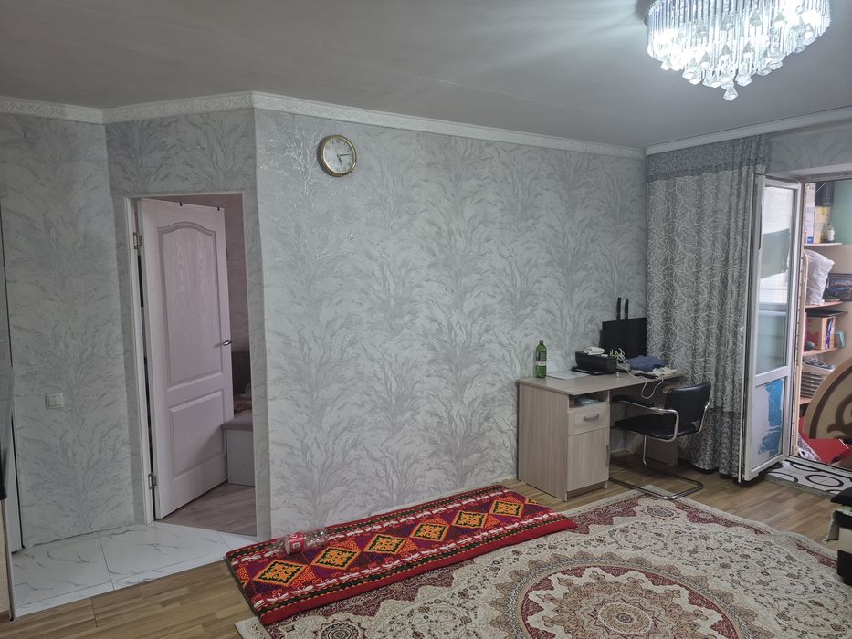 Продам трехкомнатную