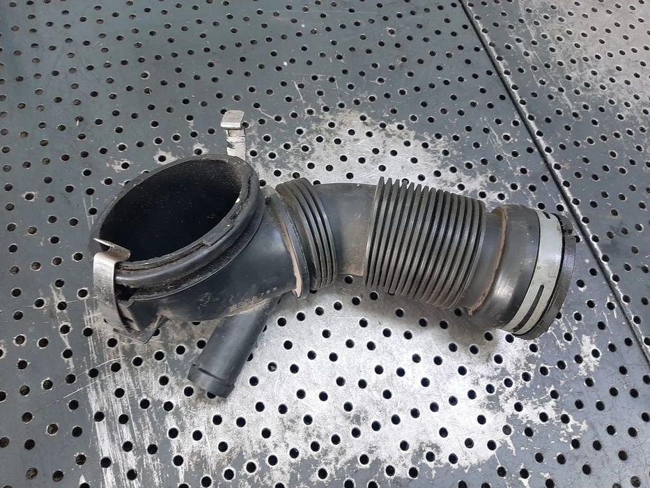tubulatura admisie  2.0 tfsi bwj  skoda octavia 2 golf 5 audi a3 8p  06f129627h