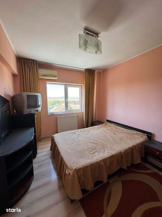 De vanzare apartament 4 camere, pe Bd. Roman Musat,2 bai si 2 balcoane