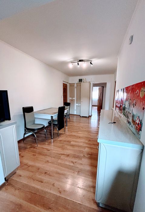 Apartament de inchiriat 3 camere etaj 1 in centrul orasului  Sebes