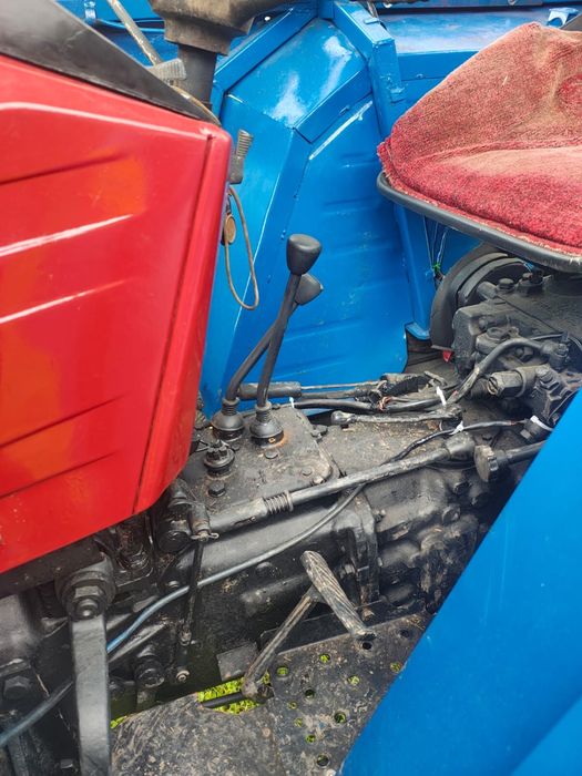 Tractor UTB 445 cu cabina