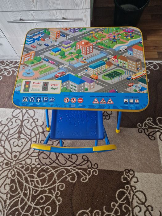 Стол и стул детские