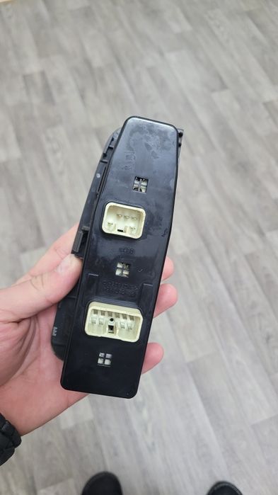 Блок управления стеклоподьемниками Chevrolet Epica / Daewoo Tosca