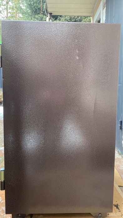 Продам большой сейф широкий