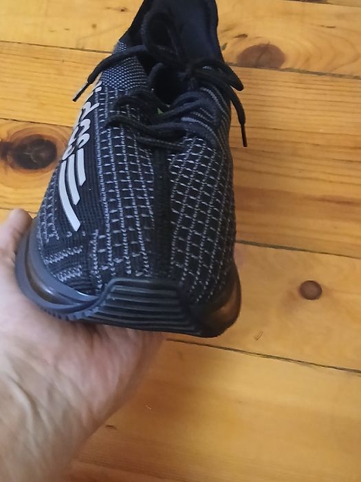 Маратонки ADIDAS