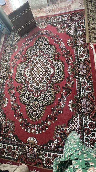 Продам ковры, кресло-кровать