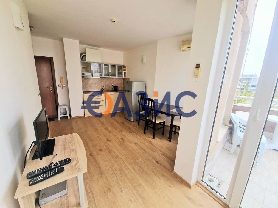 Продава се Двустаен апартамент в к.к. Слънчев бряг - 46 кв.м за 1348 €/кв.м - Снимка #2