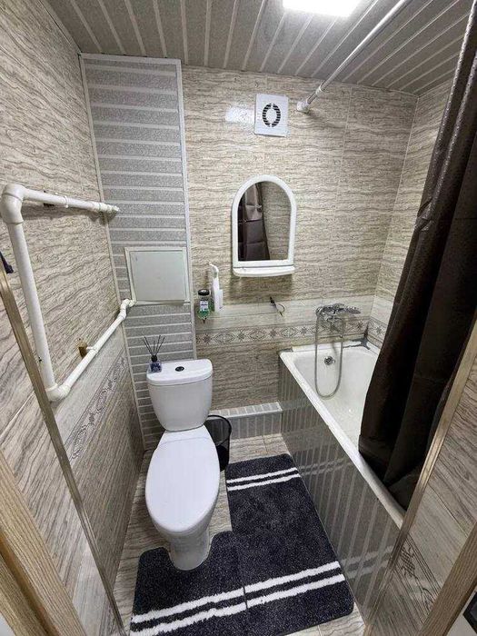 Продается квартира.Юнусабад 2  Колледж ,Универсам  1/2/4 Галерейка
