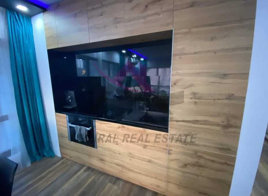 Продава се Тристаен апартамент в Варна, Възраждане 3 - 110 кв.м за 1828 €/кв.м - Снимка #3