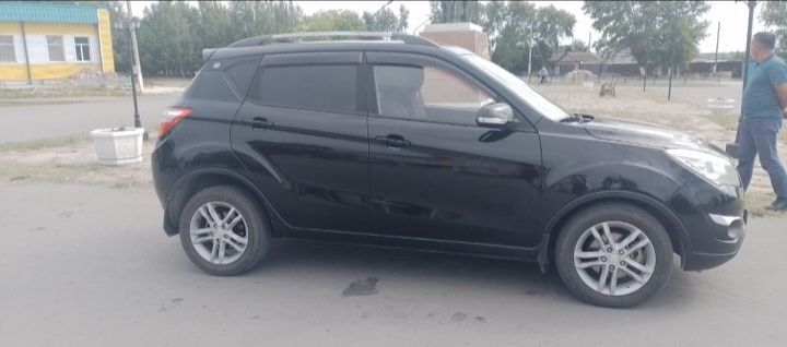 Продам  кроссовер