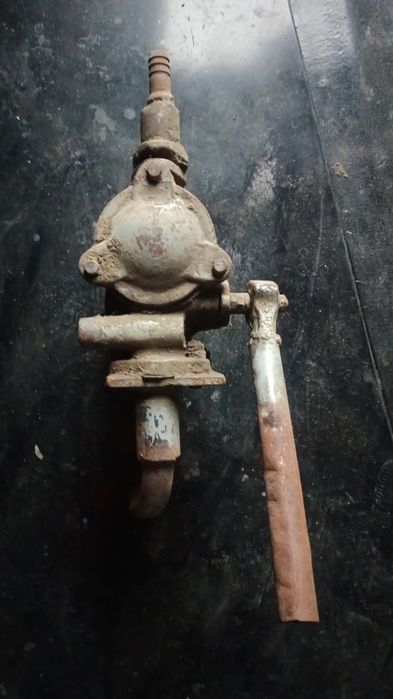 Ручной насос продам