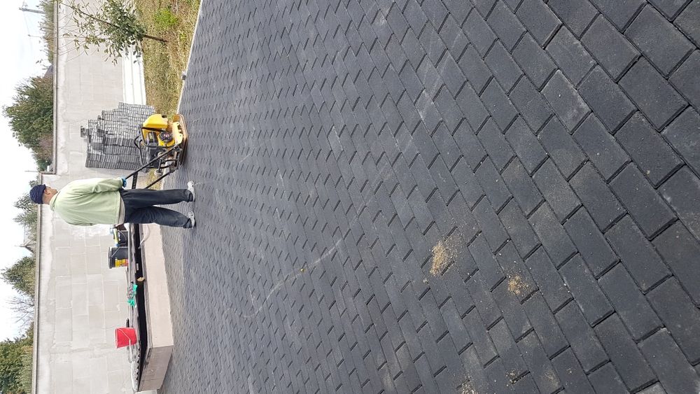 Inchiriez placa compactoare, placa vibranta, vibrator beton 4m