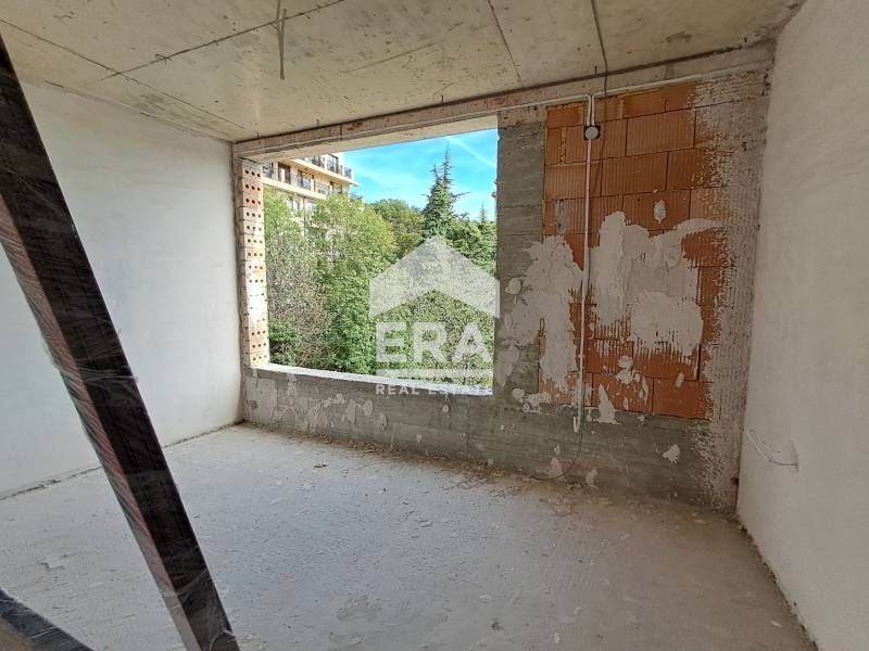 Продава се Тристаен апартамент в Варна, Бриз - 153 кв.м за 2190 €/кв.м - Снимка #4