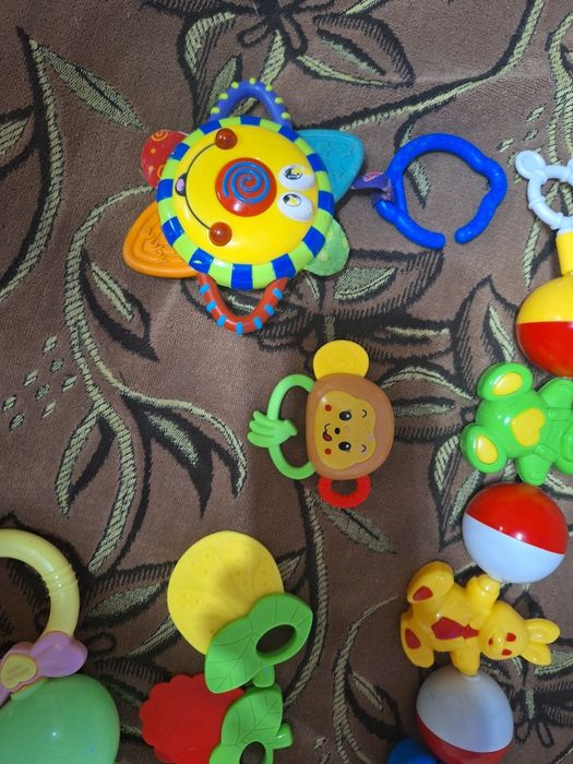 Продам детские игрушки