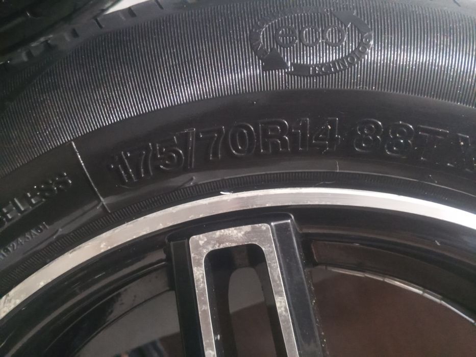 Диск с шинами  4 диск 2 шина