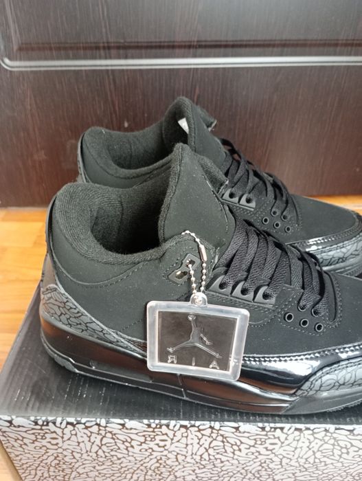 Jordan 3 Black Cat
