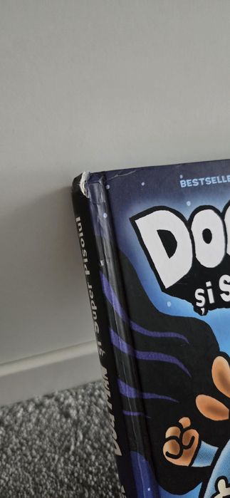 Carte DogMan 240 pagini