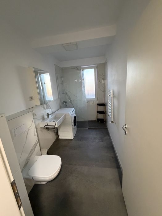 Inchiriez apartament cu 2 camere