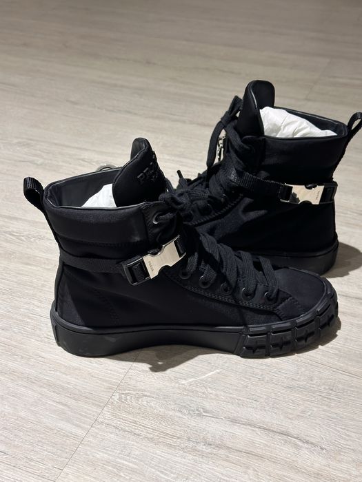 Текстильные кеды Prada