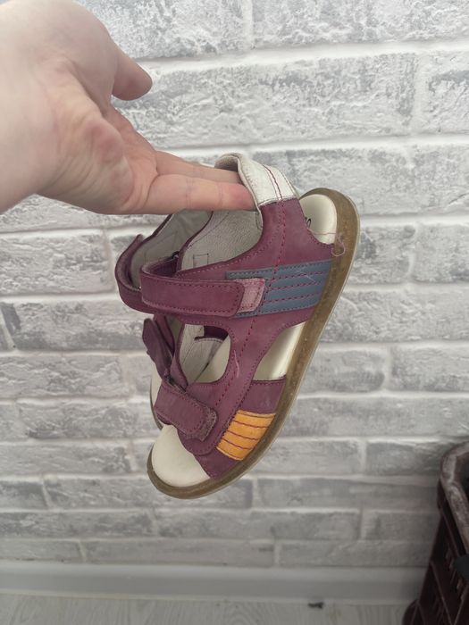 Продаются босоножки фирменные привезенные с Турции