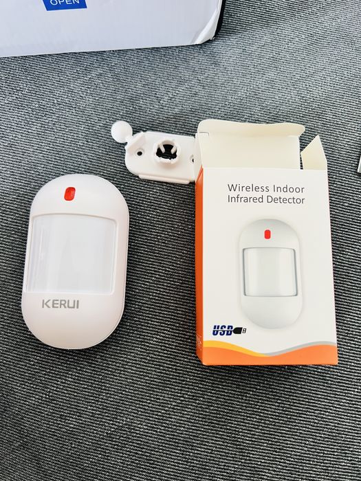 Sistem de alarma wireless Kerui W181