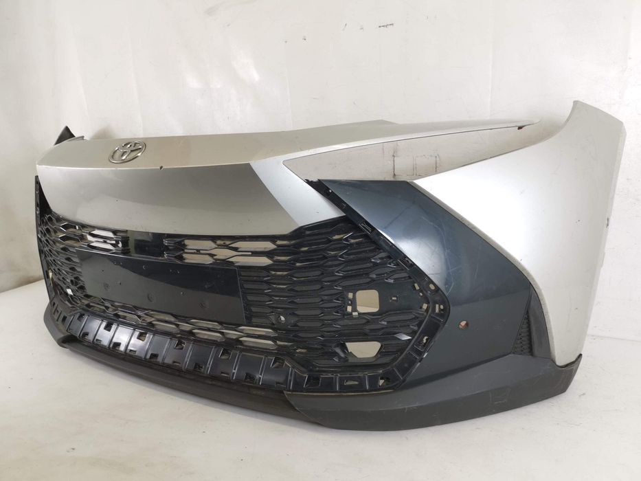 Предна броня Тойота С-ХР / Toyota C-HR 2 Оригинална, в добро състояние