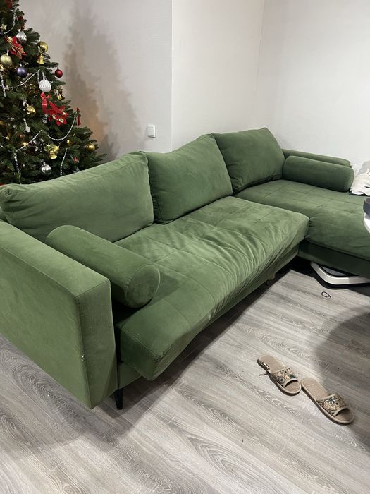 Отдаем  бесплатно диван