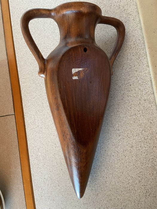 Керамична ваза амфора