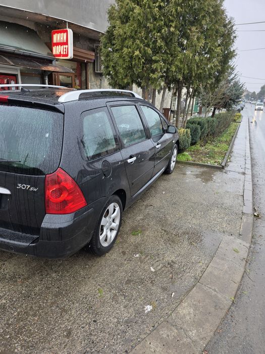 Продава се Пежо 307