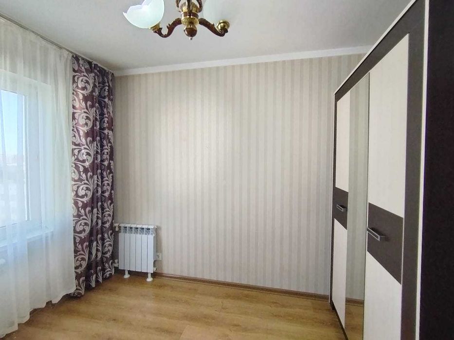 Продается  3  комн квартира Васильковский,35