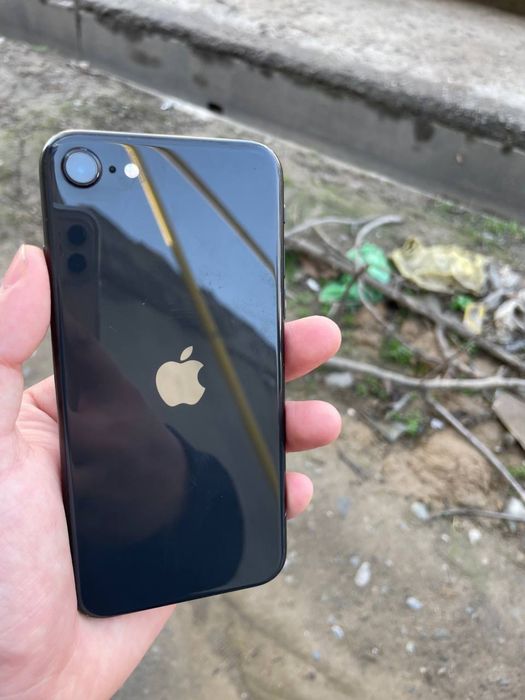 Iphone se 2020 xolati ideal