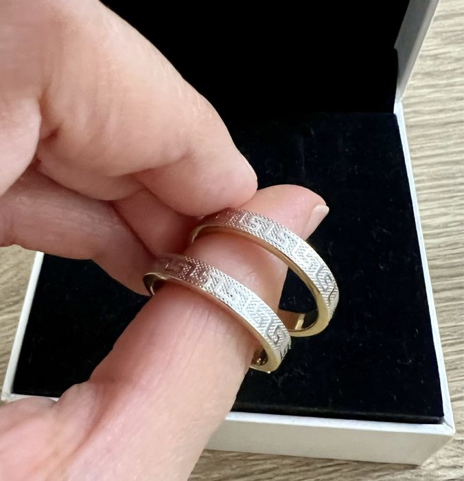 Продаю бриллиантовое колье и серьги