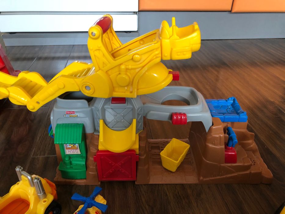 Fisher Price Little People, Фишър Прайз музикален кран.автобус