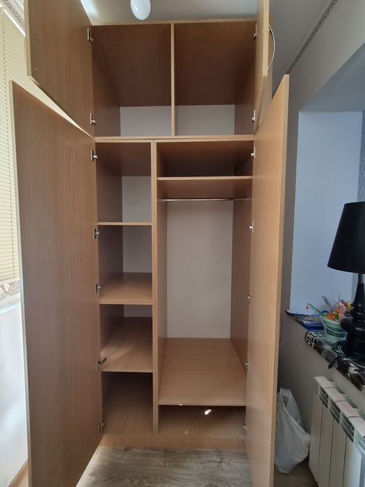 Продам шкаф с зеркалом !!!