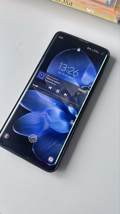Продам или обменяю samsung s10, самсунг с 10