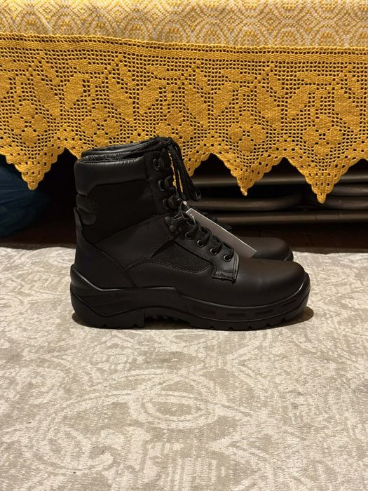 Продавам  кубинки от естествена кожа , номер 41