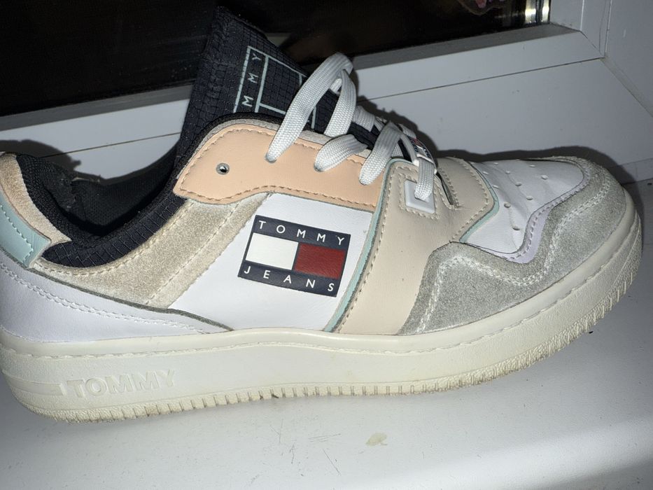 Adidasi Tommy Hilfiger