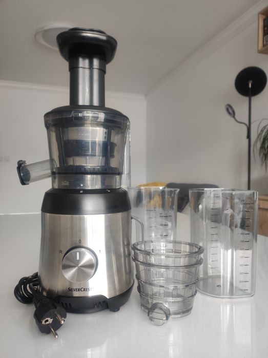 Бавнооборотна сокоизстисквачка SilverCrest