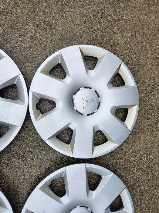 Оригинални тазове за mitsubishi 16-ки